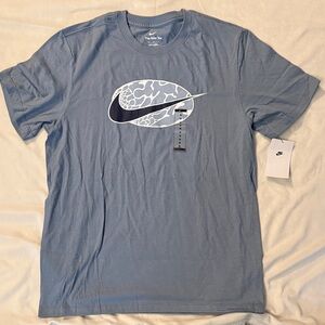 Nike Men's Short Sleeve Tee in Blue with Graphic Size Medium